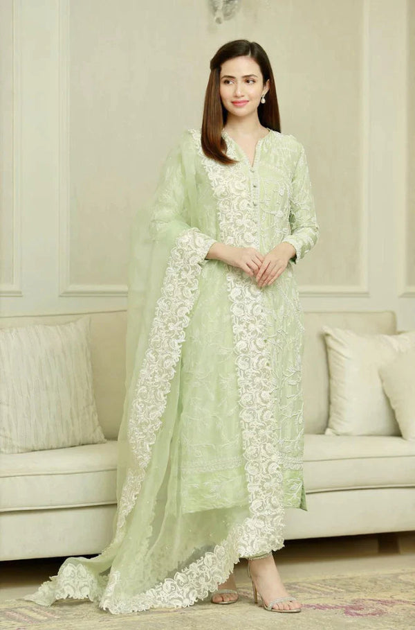 BAREEZE- 3PC LAWN EMBROIDERED SHIRT WITH ORGANZA EMBROIDERED DUPATTA & TROUSER-BIC-3632