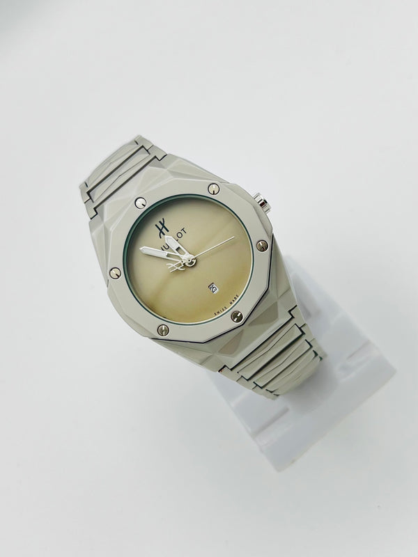 Hublot Diamond Cut With Plane Dial